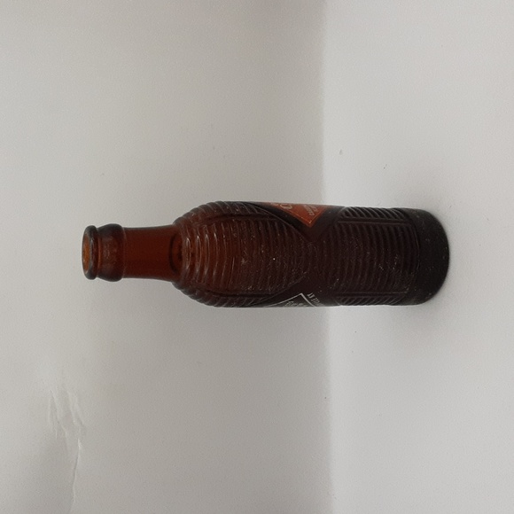 Vintage Orange Crush Amber Ribbed Glass Bottle Louisville, Kentucky 7 oz - Picture 4 of 8